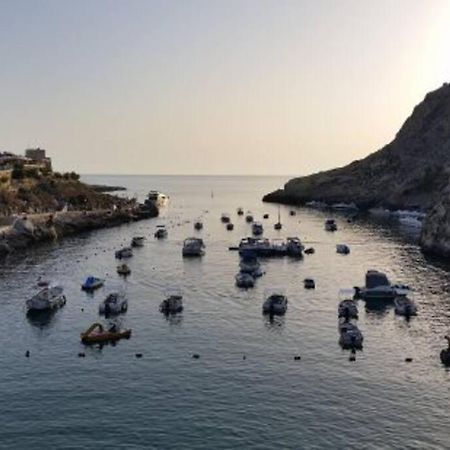 Seafront Penthouse With Terrace In Xlendi, Gozo 아파트 외부 사진